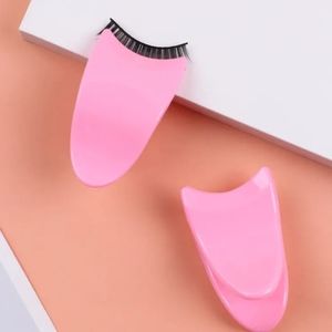 Lash Applicator! MAKES APPLYING LASHES SO EASY!!!